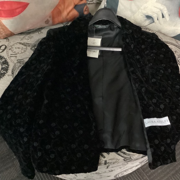 LAURA. ASHLEY SKIRT. / BLAZER SET Flocking Velvet SZ 6 NWT - Picture 8 of 13